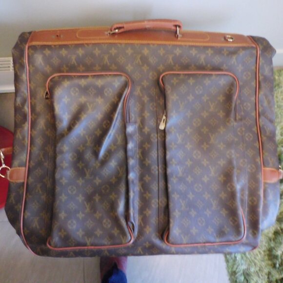 Louis Vuitton Monogram Portable Bandoulière Garment Bag - Picture 3 of 4